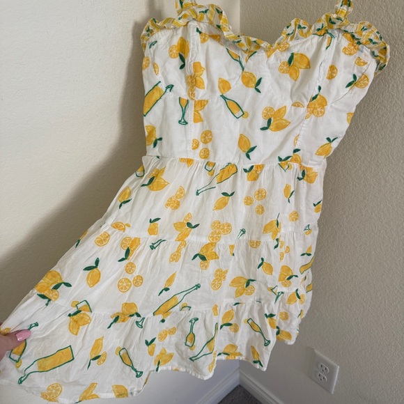 Show me your MUMU Jolene mini dress limoncello embroidery ruffled size M - Picture 4 of 11